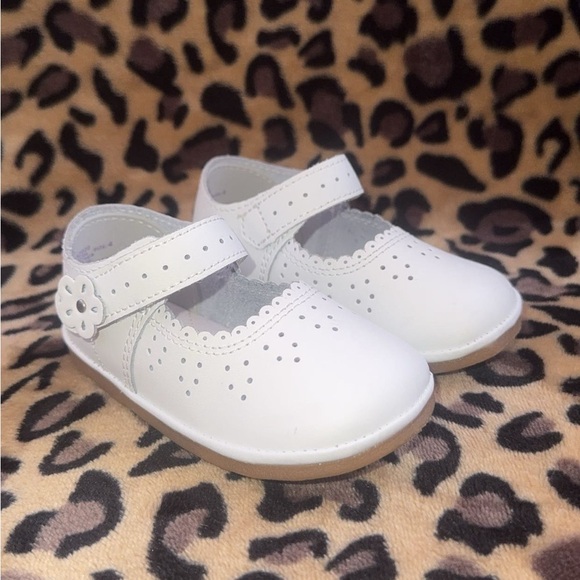 White Angel Shoes | Toddler - Picture 1 of 4